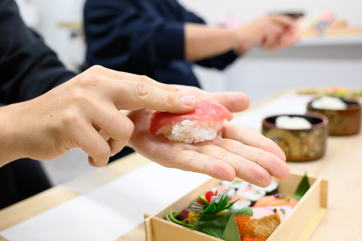 Make Sushi & Create a Beautiful Bento